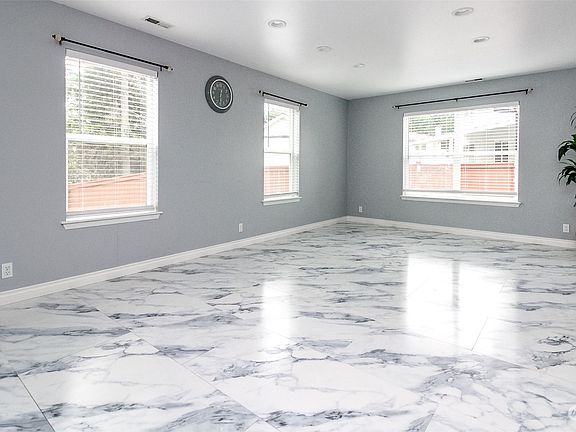 5th image of 18214 SE 244th Place