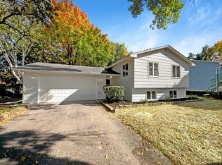 13016 Valley Forge Ln N, Champlin, MN 55316