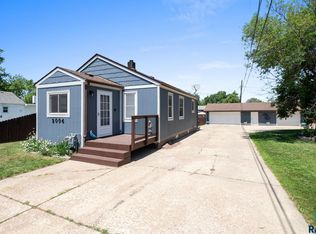 2004 E Mulberry St, Sioux Falls, SD 57103
