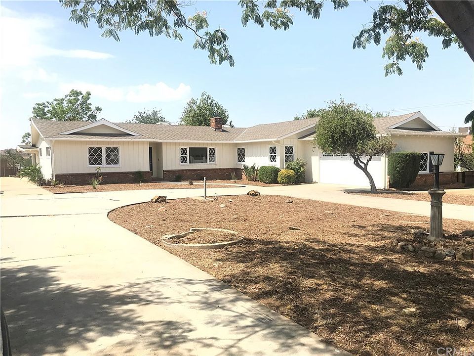 1st image of 341 E Avenue L