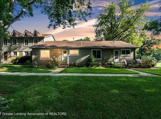 2012 Blue Lac Dr, Haslett, MI 48840