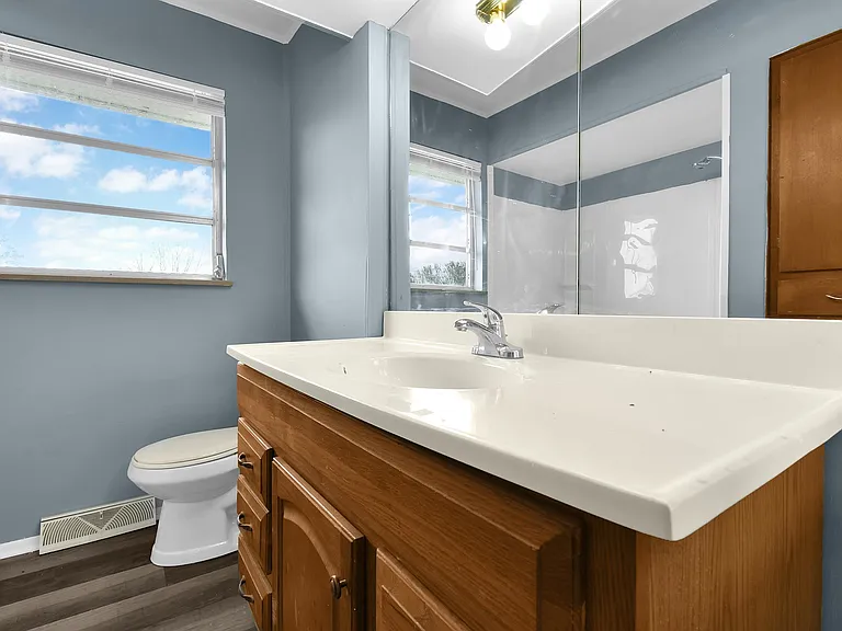 3159 Stephen Dr S — Photo 22