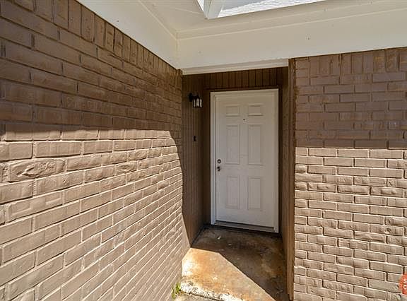 4th image of 601 Parkway Dr