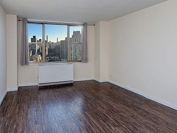 4th image of 301 E 79th St APT 30M