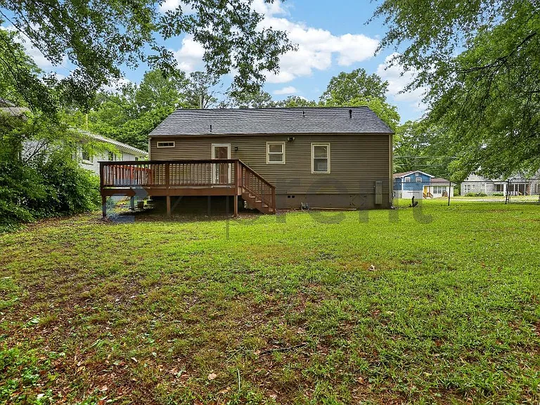 1404 Lockwood Dr SW — Photo 29