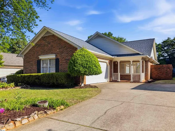 4 Parkins Pl, Greenville, SC 29607