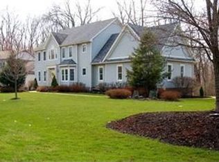 5510 Weeping Willow Dr, Hudson, OH 44236