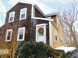 31 Chester Sq, Gloucester, MA 01930