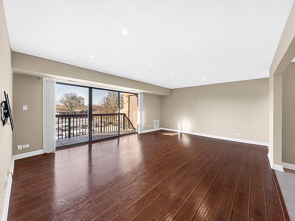 3rd image of 1150 E Randville Dr Unit 3E