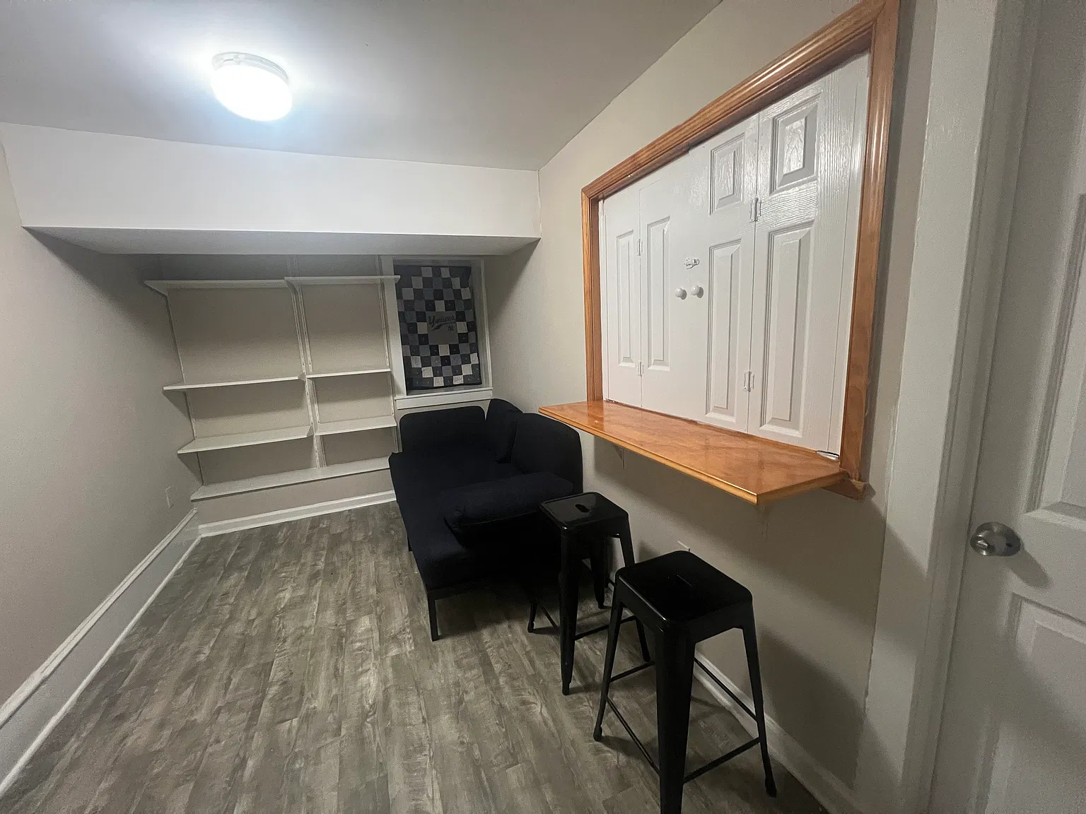 1 bed, 329 sqft, $1,199 — Photo 2