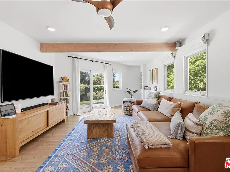 3240 Tilden Ave — Photo 12