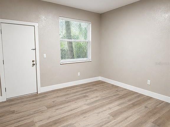 2nd image of 1244 23rd St