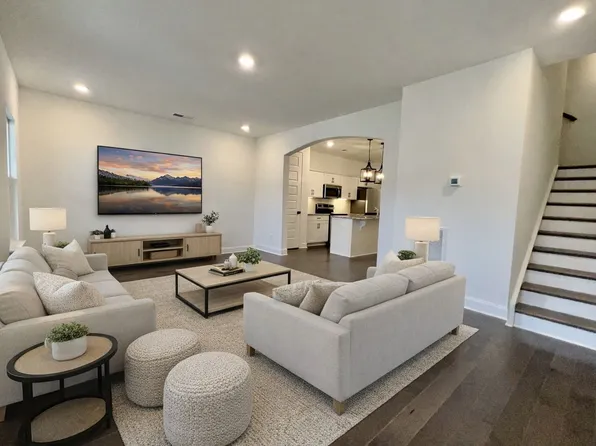 530 Tobias St, Gallatin, TN 37066