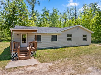 2075 Lone Pine Rd, Gaylord, MI, 49735