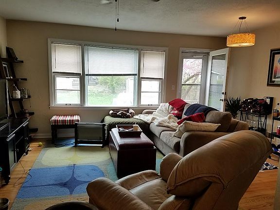 3rd image of 2817 W 47th Ter