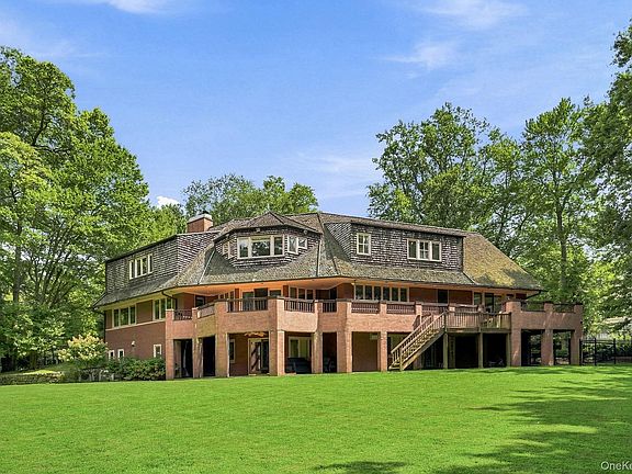 4th image of 8 Ironwood Lane