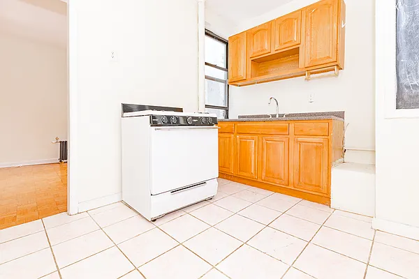 Rented by RENTBK LLC | media 1