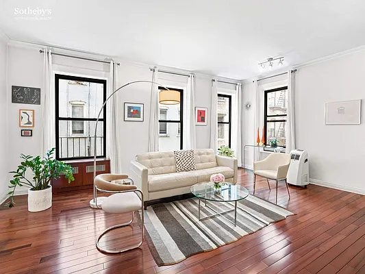 Sold by Sotheby's International Realty | media 2