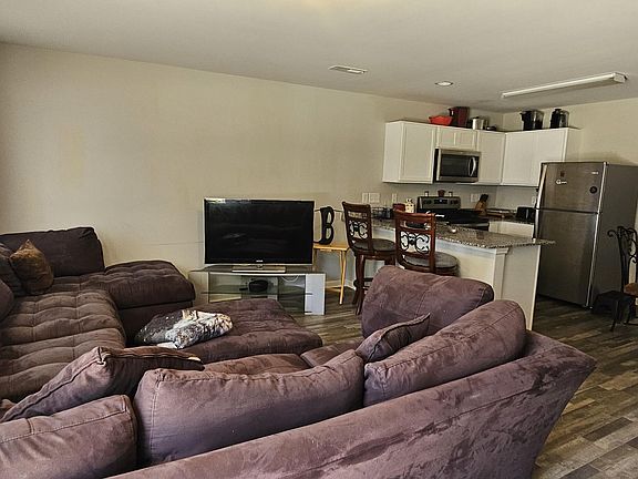 3rd image of 505 Square Street