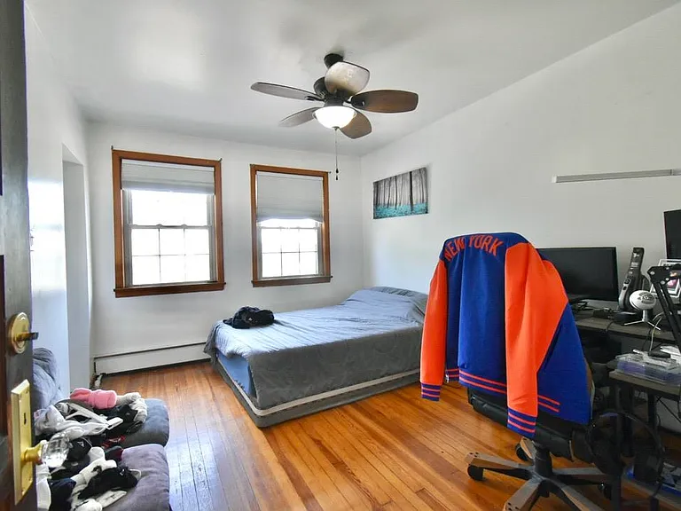 196 W 52nd St #2 — Photo 9