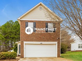 2100 McKinnon Dr, Clayton, NC 27520