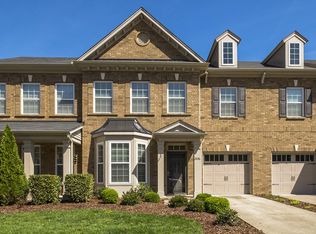 2056 Traemoor Village Dr, Nashville, TN 37209