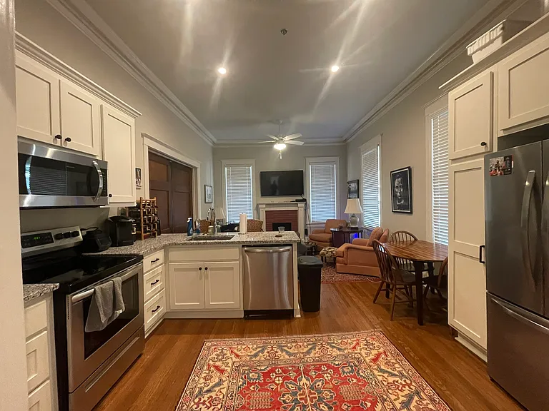 1094 Georgia Ave #B — Photo 11