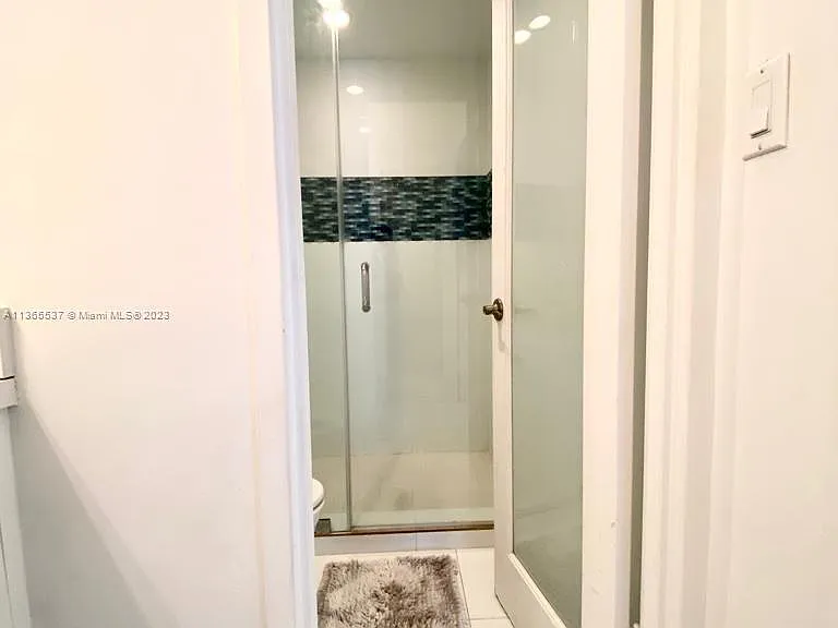 100 Lincoln Rd #906 — Photo 5