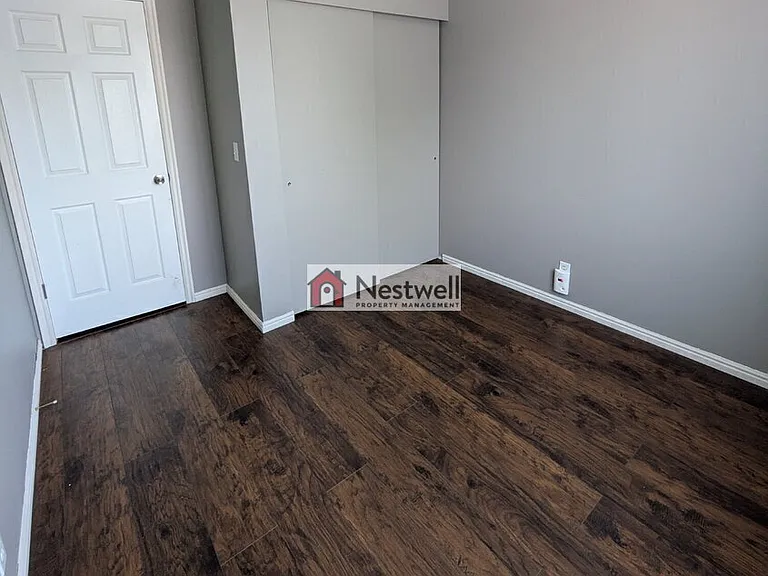 1637 W Crystal Ridge Dr — Photo 16