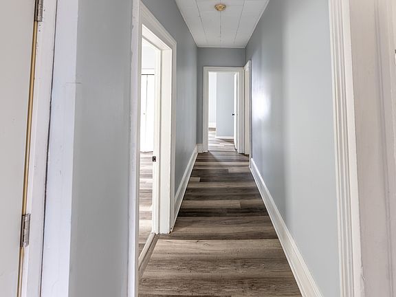 3rd image of 211 E Mulberry St #3