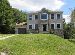 628 Glen Circle Dr, Tobyhanna, PA