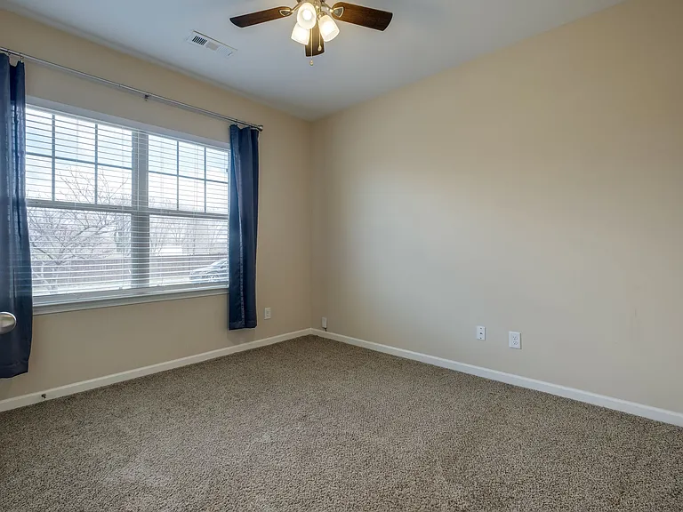 1021 Lindyn Lee Way — Photo 25