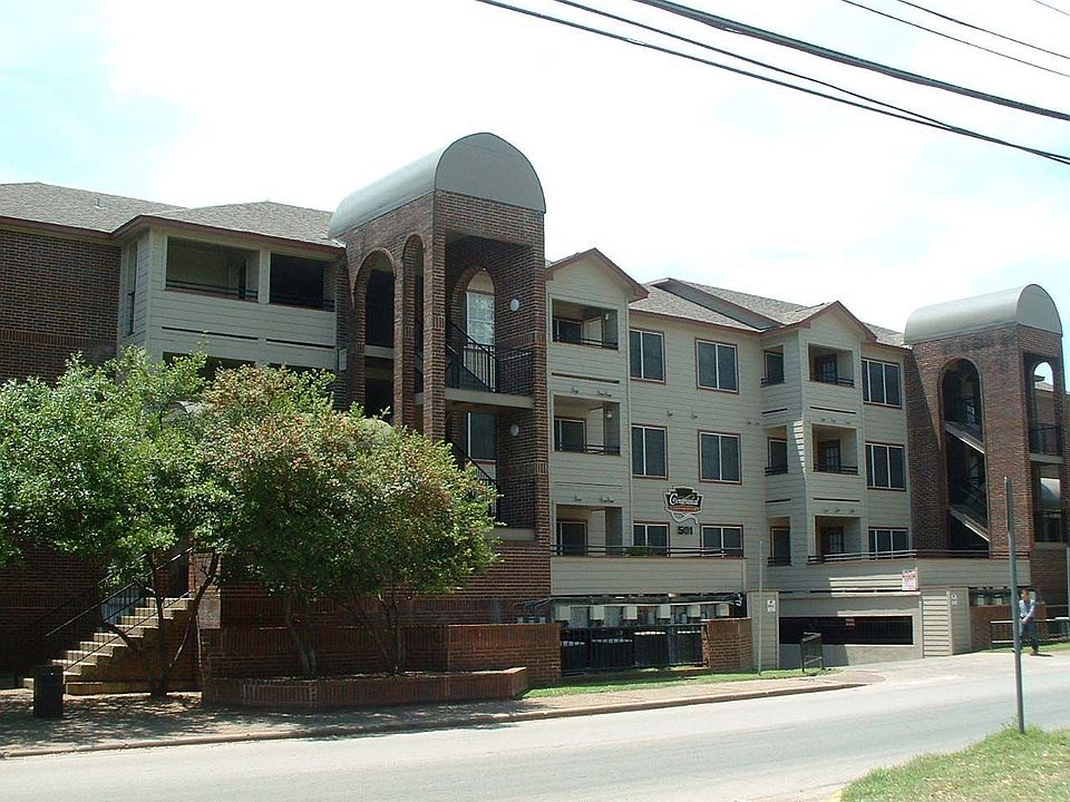 Centennial Condominiums Located a Block Away from UT Campus!