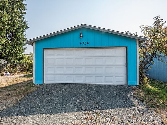 2nd image of 2356 E 6th Avenue