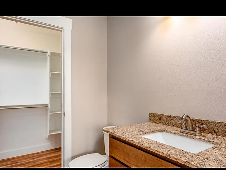 1575 S Brooks Ave — Photo 6