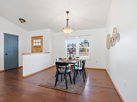 5th image of 1031 N High Desert Dr