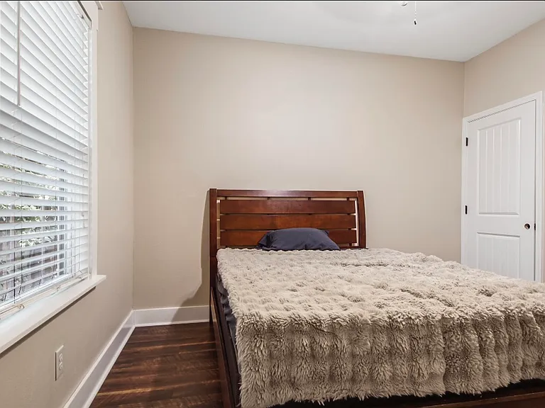 5806 Jasmine Ct — Photo 9