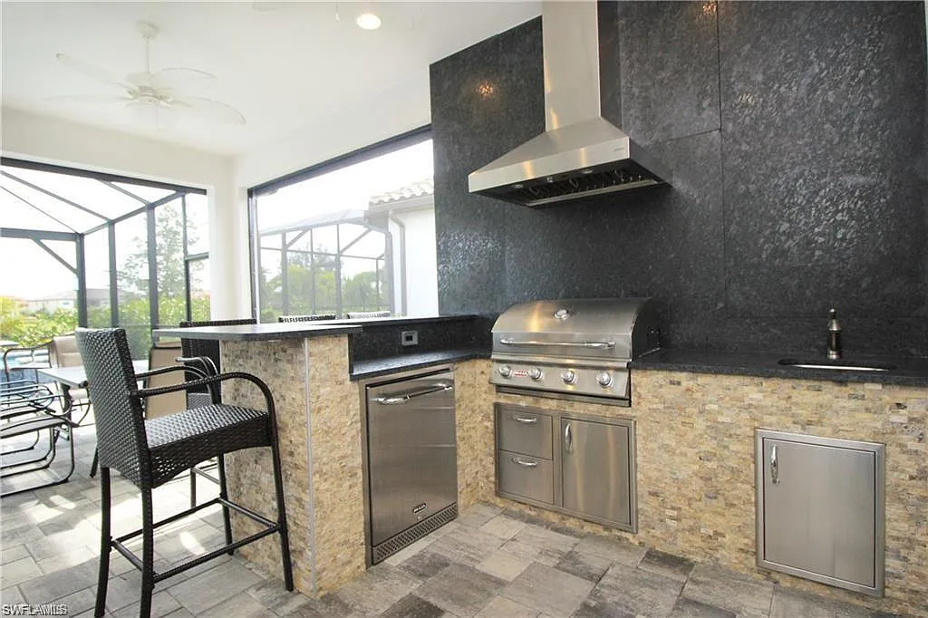 3 bed, 3.0 bath, 2254 sqft, $17,000 — Photo 3