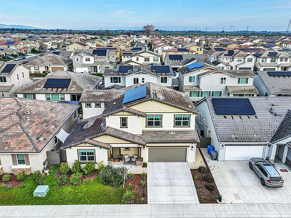 5th image of 612 Periwinkle Drive