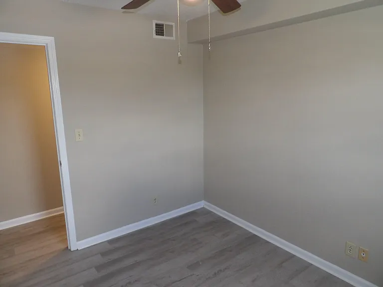 430 Harrodswood Rd #30 — Photo 29