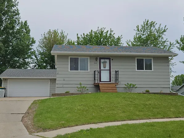 849 11th Ave W, West Fargo, ND 58078