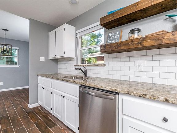 3rd image of 3412 Hastings Dr