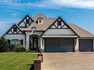 12319 Clear Creek Dr, Oologah, OK 74053