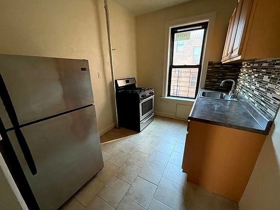 2nd image of 1330 Eastern Pkwy APT 5A