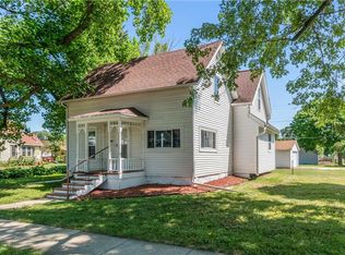 110 S 3rd Ave, Huxley, IA 50124
