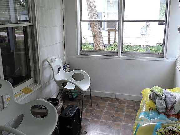 5th image of 432 Murphy St