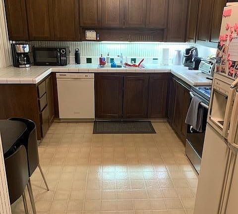 4th image of 109 S Lake Merced Hls APT 2C