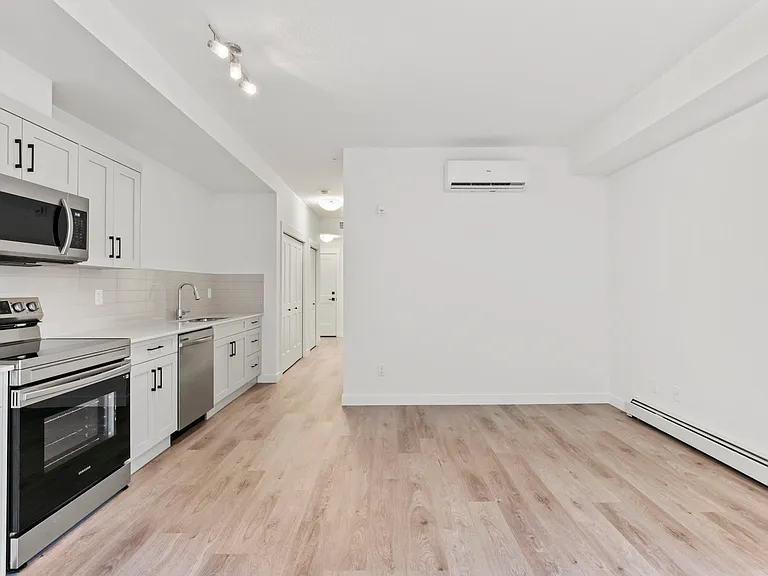55 Lucas Blvd NW — Photo 2