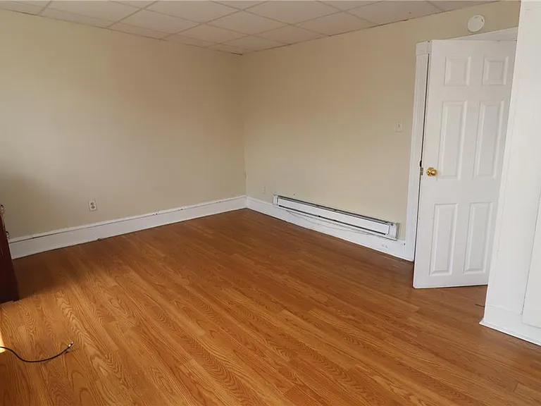 215 W Coal St — Photo 15