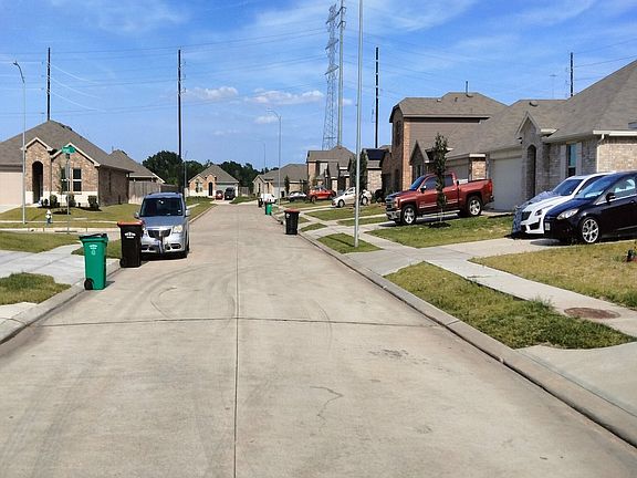 4th image of 22407 Theodoli Dr